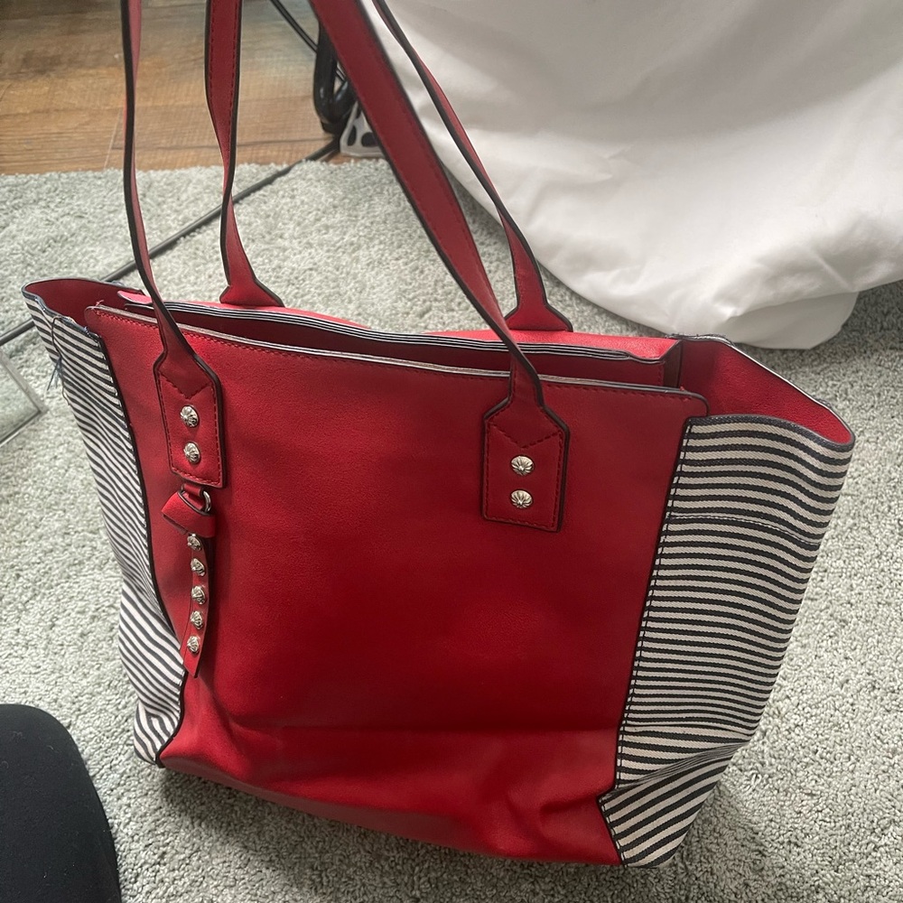 Red and blue stripes shoulder bag